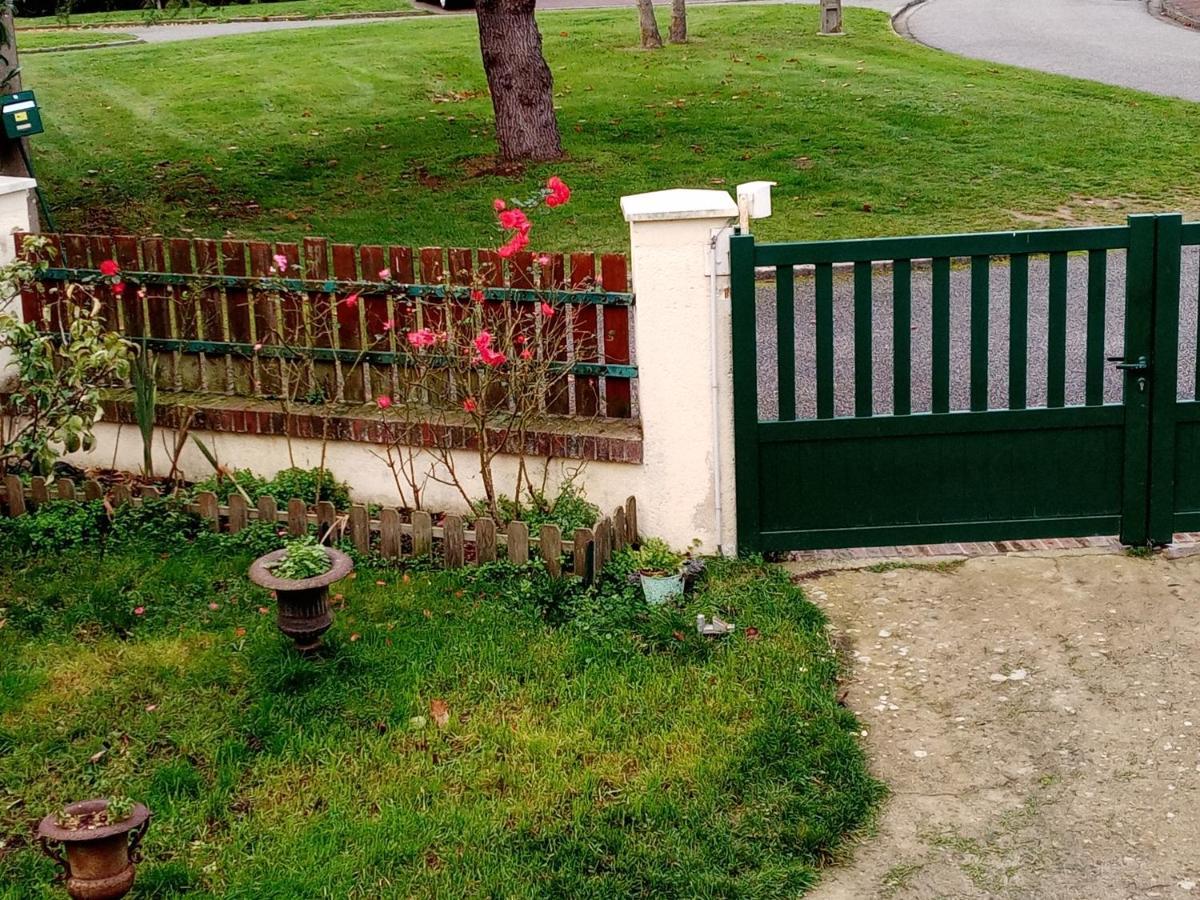 Au Calme Verneuil d'Avre et d'Iton Exterior foto